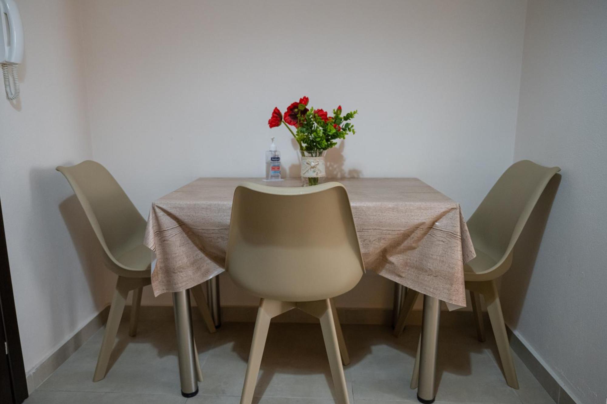 Theo And Irin'S Houses فلوغيتا المظهر الخارجي الصورة